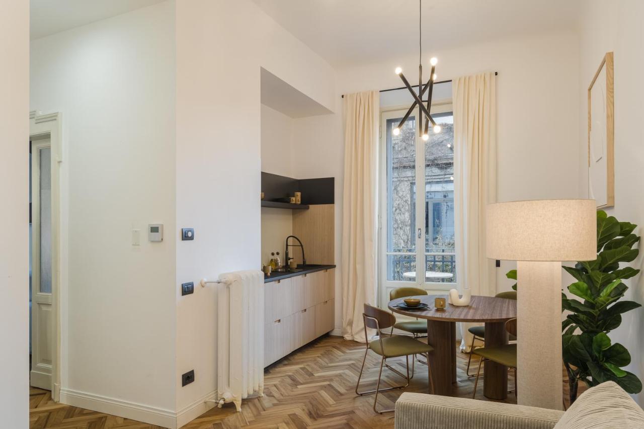 Casa Unica Milano - Elegant Apartment With Balcony - Centrale 1 Екстериор снимка