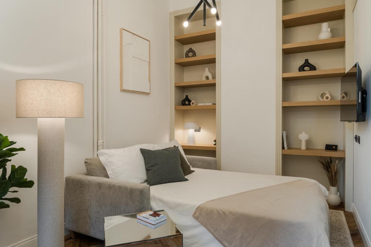 Casa Unica Milano - Elegant Apartment With Balcony - Centrale 1 Екстериор снимка