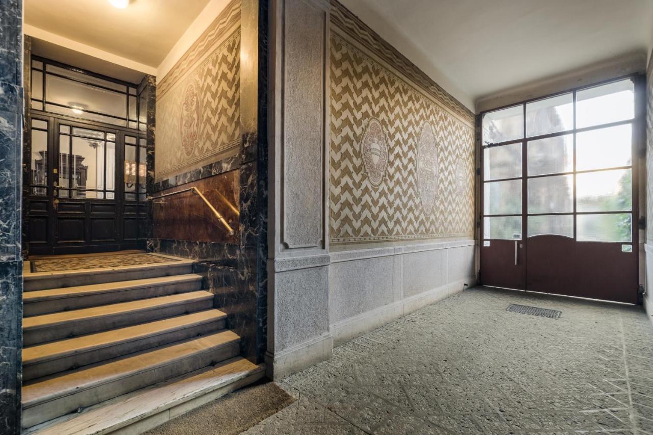 Casa Unica Milano - Elegant Apartment With Balcony - Centrale 1 Екстериор снимка