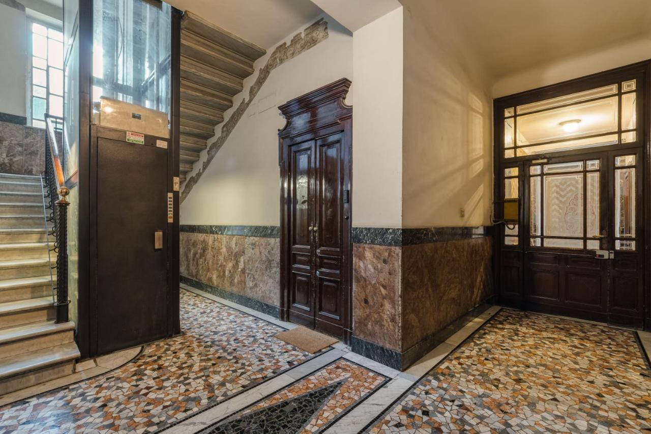 Casa Unica Milano - Elegant Apartment With Balcony - Centrale 1 Екстериор снимка